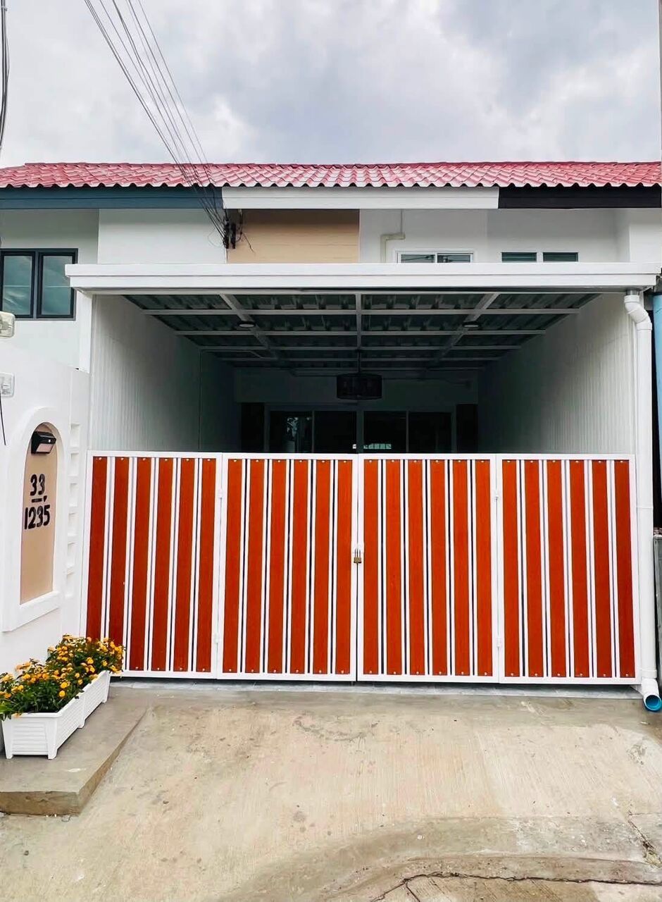 Bangkok, Real Estate For Sale, THB 1790000,  2 BR,  19 Sq. Feet,  ขายบ้านทาวน์เฮ้าส์ 2 ชั้น รีโนเวทส