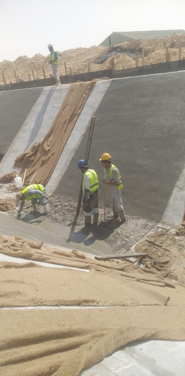 Al Aziziyah, Construction, Concret