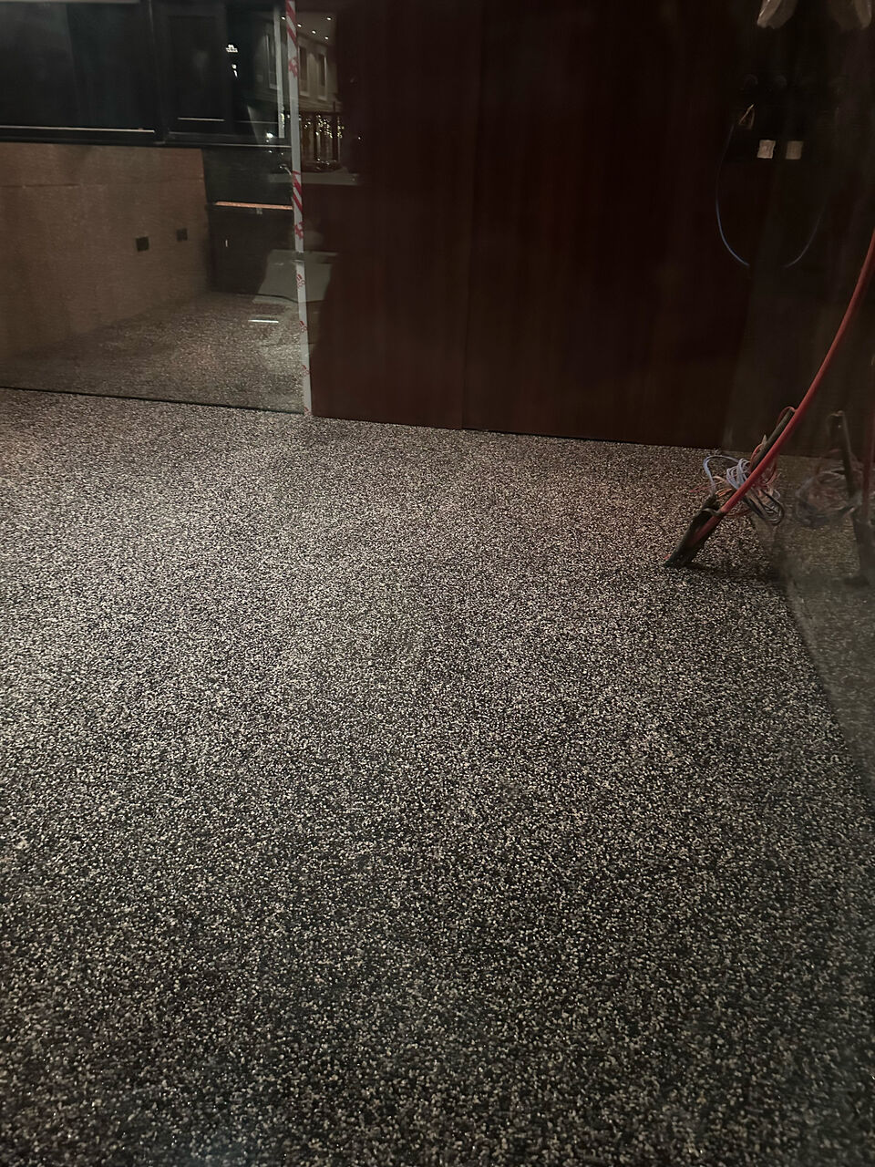 Al Aziziyah, Construction, Concret