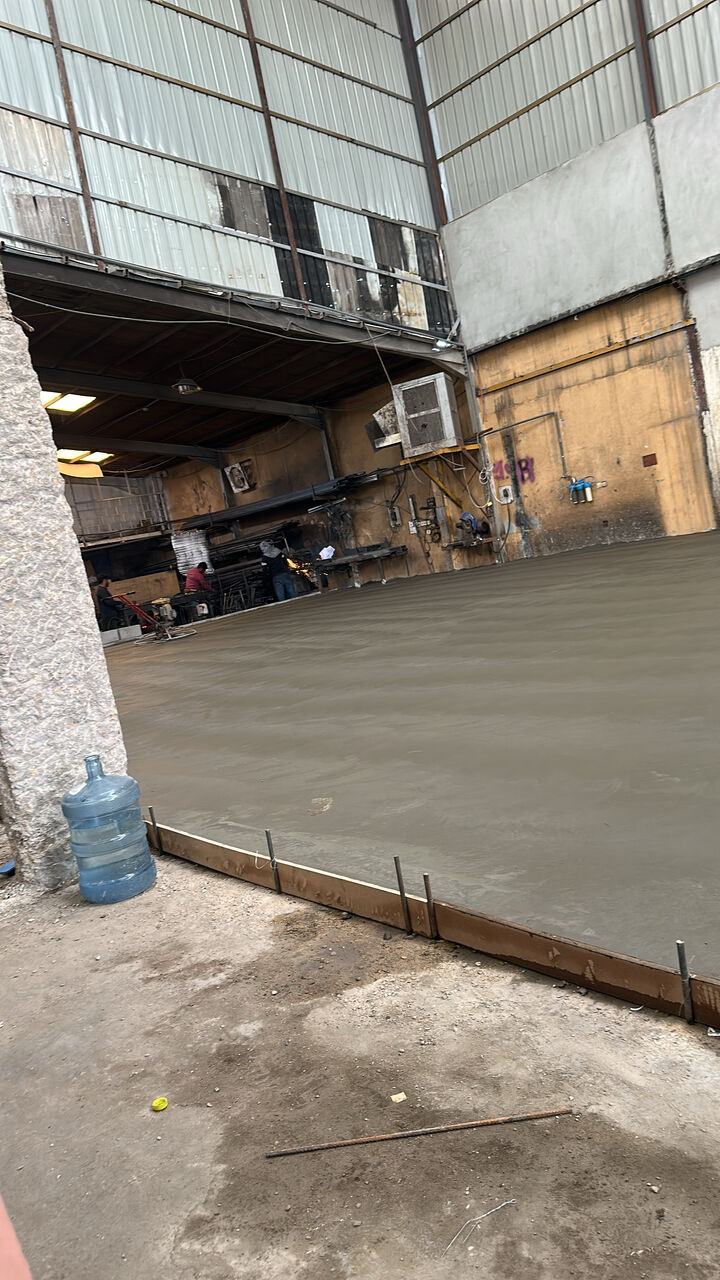 Al Aziziyah, Construction, Concret