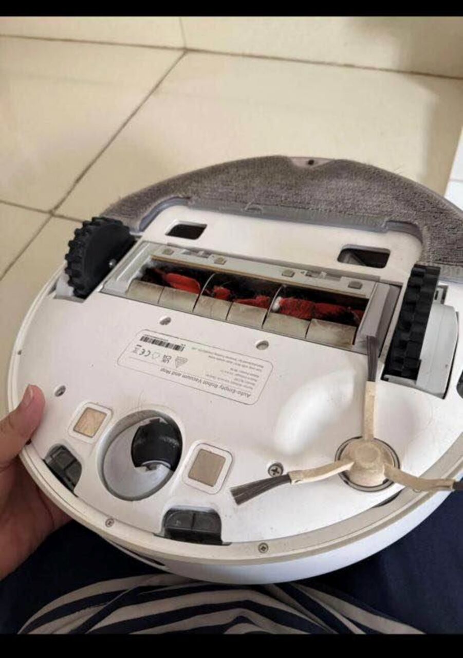 Al Aziziyah, Appliances, SAR 800,  Robovac Vacum Dreame With Self Emptying