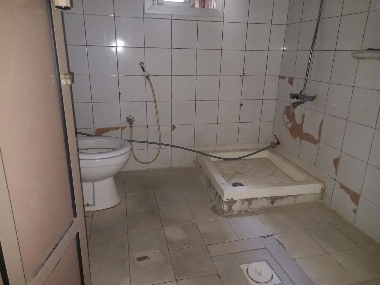 Gudaibiya, Rooms for Rent, BHD 110/month,  * SHARING ROOM FOR RENT WITH,A/C,EWA,GAS,FRIDGE,WASHING MACHINE,MACRO OVEN-110/BD #