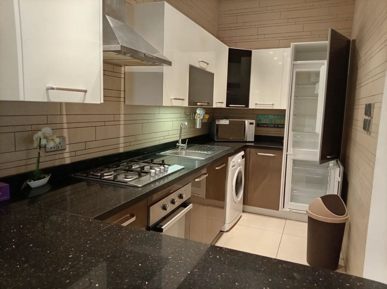 Juffair, Apartments, Flats, Houses & Villas, BHD 330/year,  2 BR,  Fully Furnished 2BHK Flat For Rent In Juffair With Ewa