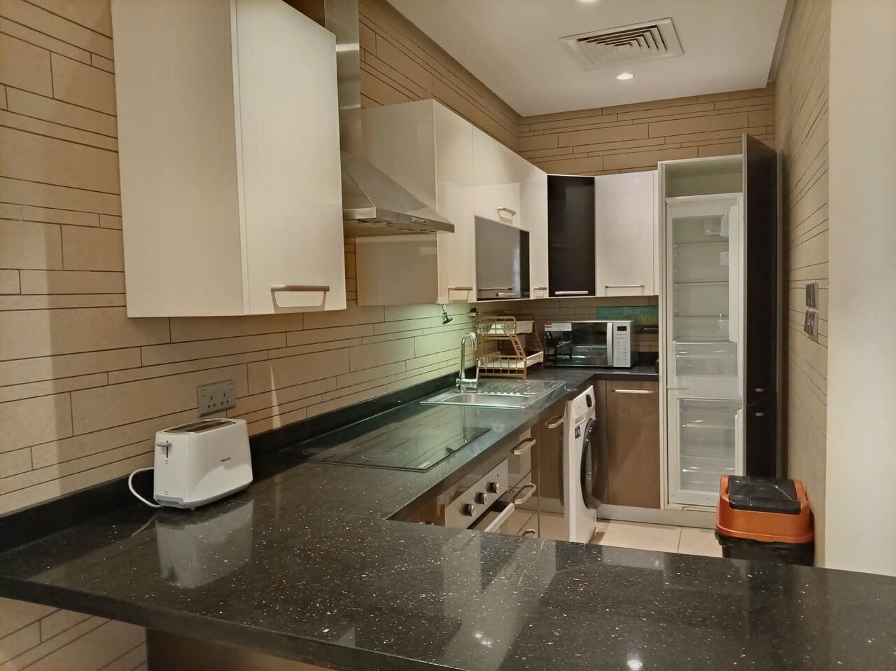 Juffair, Apartments, Flats, Houses & Villas, BHD 330/year,  Furnished,  2 BR,  Fully Furnished 2BHK Flat For Rent In Juffair With Ewa