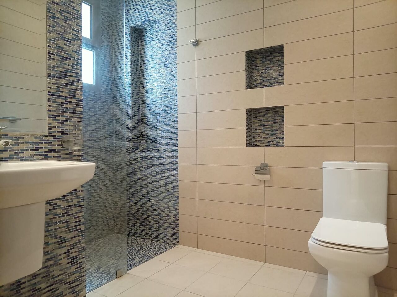 Juffair, Apartments, Flats, Houses & Villas, BHD 330/year,  Furnished,  2 BR,  Fully Furnished 2BHK Flat For Rent In Juffair With Ewa