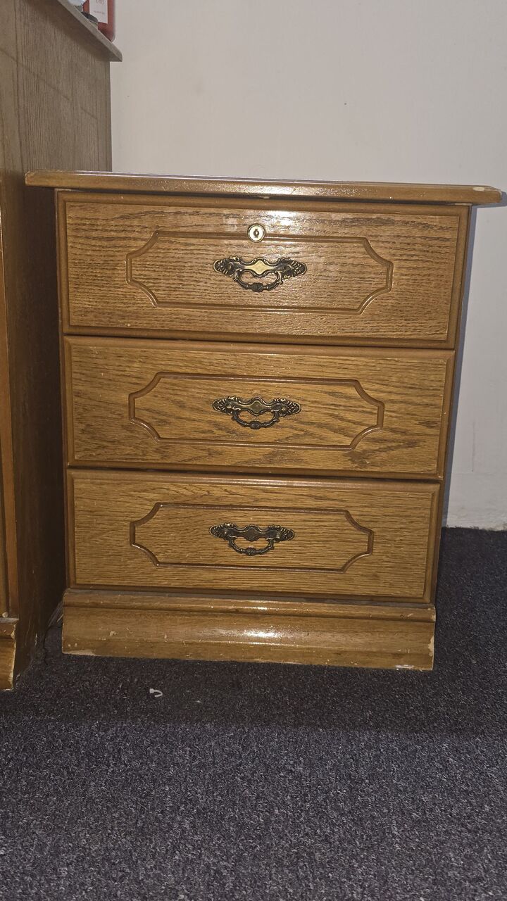 Riyadh, Furniture, SAR 50,  Solid Wooden Bedside Table