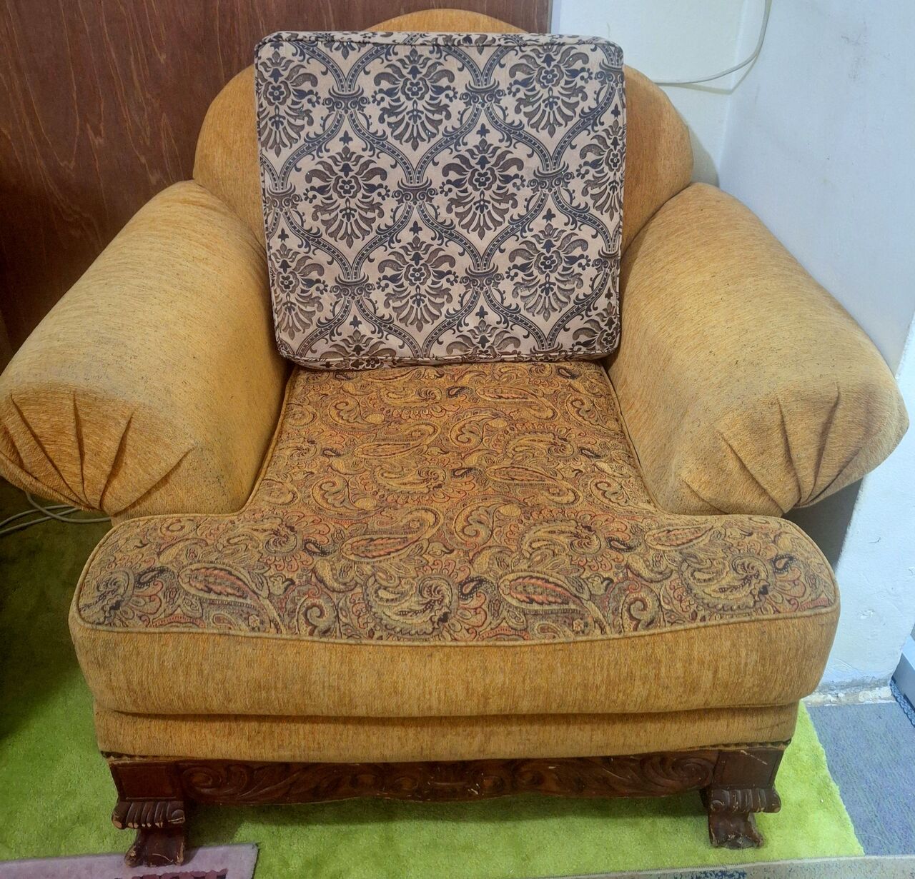 Riyadh, Furniture, SAR 300,  Sofa Set With Small Table