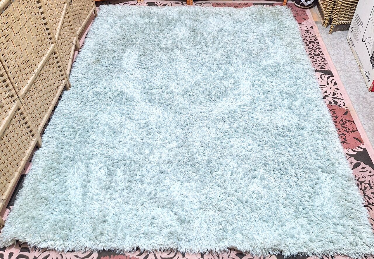 Riyadh, Furniture, SAR 250,  Luxury Rug - 160x230 Cm.