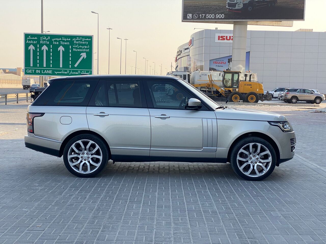 Manama, Vehicles, Cars & Trucks , BHD 8000,  Range Rover Vogue SE,  2014,  Automatic,  123500 KM,    (Gold)