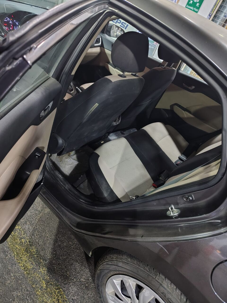 Jeddah, Vehicles, Cars & Trucks , SAR 28500,  Hyundai Accent,  2020,  Automatic,  184000 KM,   |  | Gray| هيونداي أكسنت