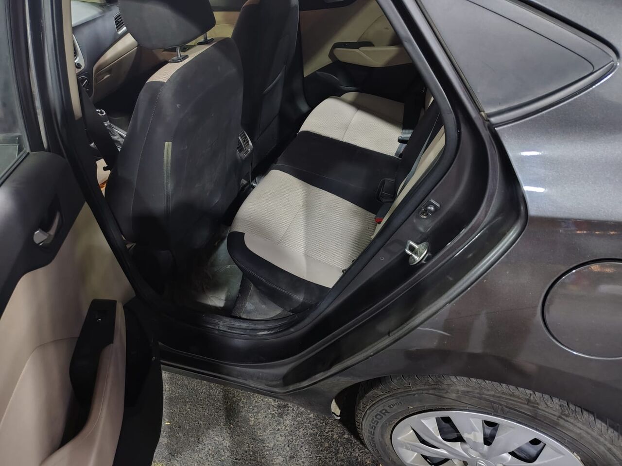 Jeddah, Vehicles, Cars & Trucks , SAR 28500,  Hyundai Accent,  2020,  Automatic,  184000 KM,   |  | Gray| هيونداي أكسنت