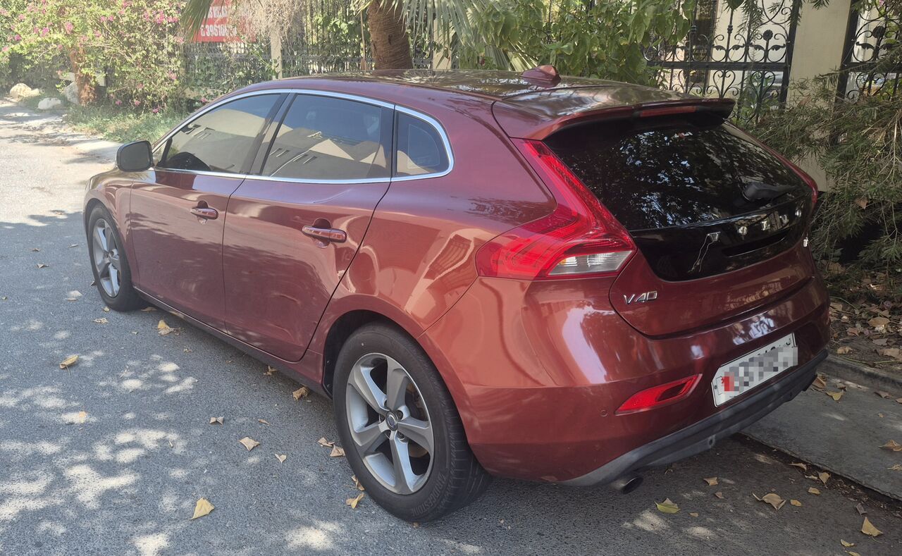 Hamala, Vehicles, Cars & Trucks , BHD 1950,  Volvo V40,  2015,  Automatic,  194000 KM,   T5  1,950 BD