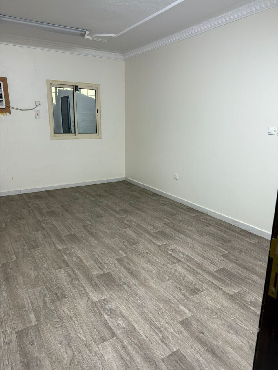 Jubail, Apartments, Flats, Houses & Villas, SAR 1250/month,  1 BR,  Subleting One Bedroom Separate Entrance With Attached Washroom In 1250 Monthly