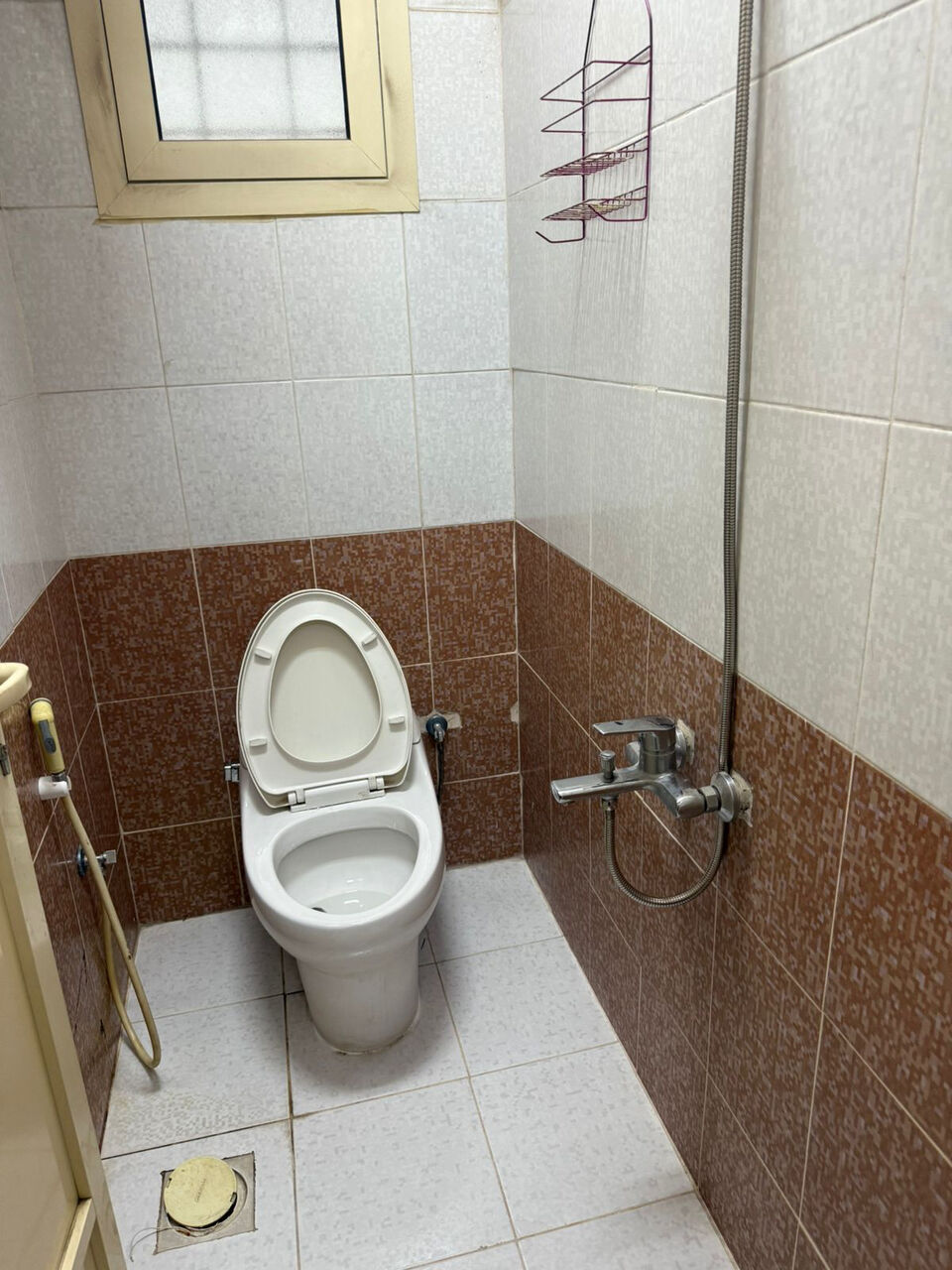 Jubail, Apartments, Flats, Houses & Villas, SAR 1250/month,  1 BR,  Subleting One Bedroom Separate Entrance With Attached Washroom In 1250 Monthly