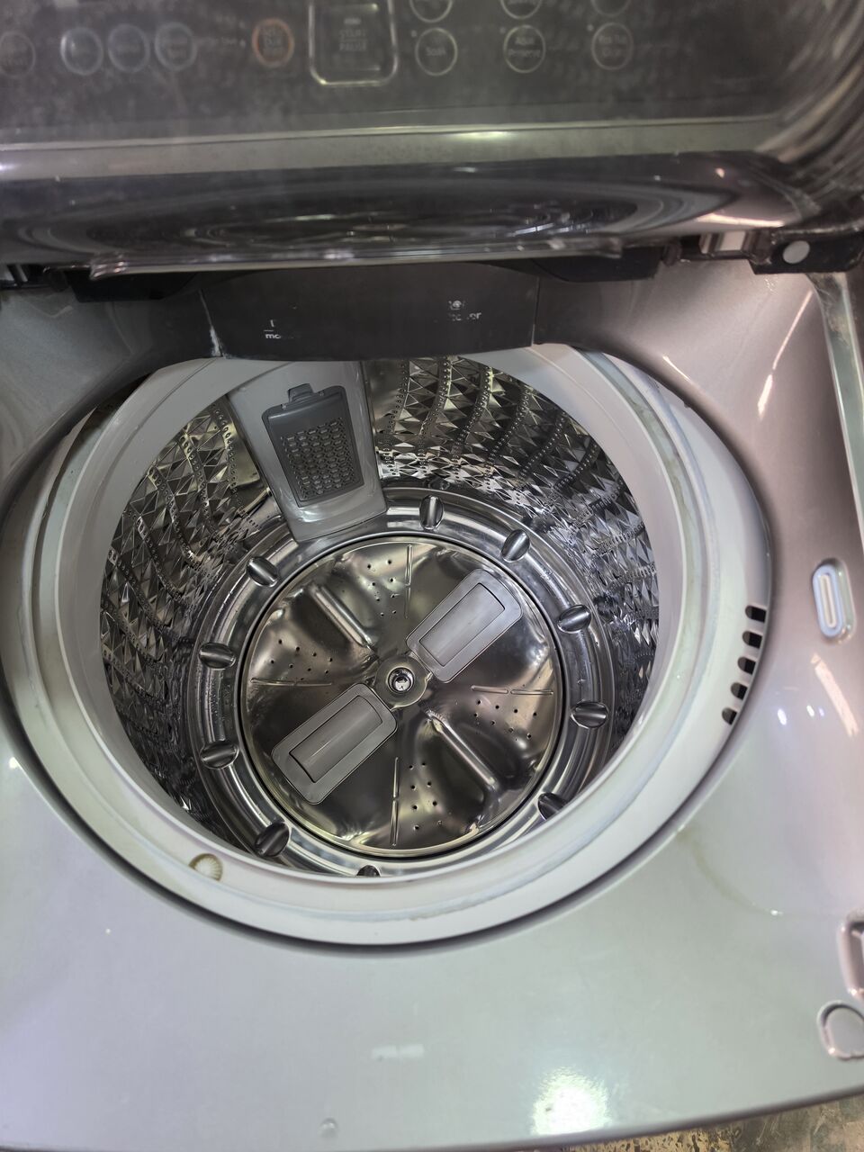 Al Batha, Appliances, SAR 1,  Samsung 14KG Top Load Inverter Washing Machine &ndash; Same As New Condition!