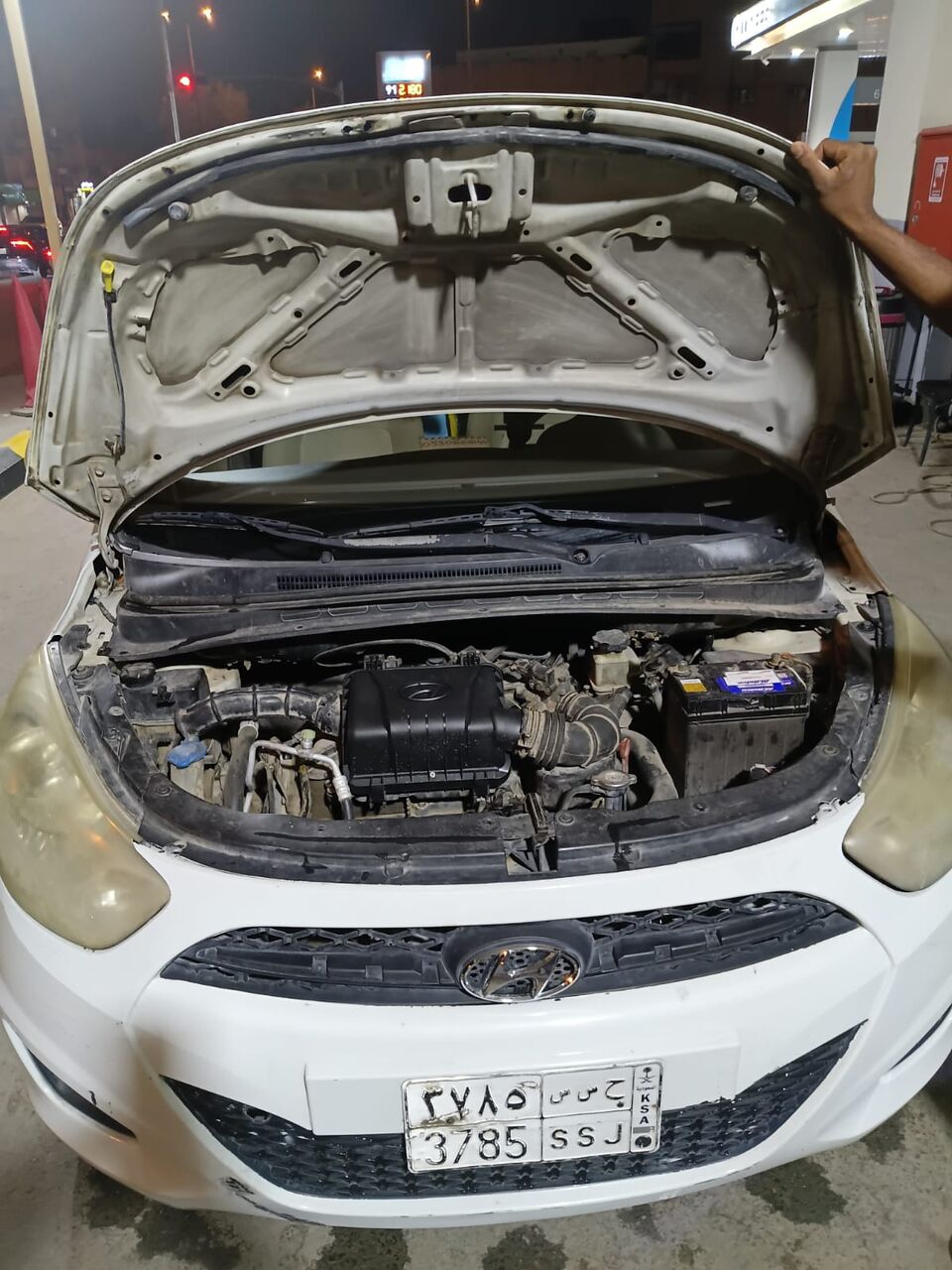 Al Malaz, Vehicles, Cars & Trucks , SAR 13000,  Hyundai I10,  2013,  Automatic,  298000 KM,  Hendei I 10   For Sale