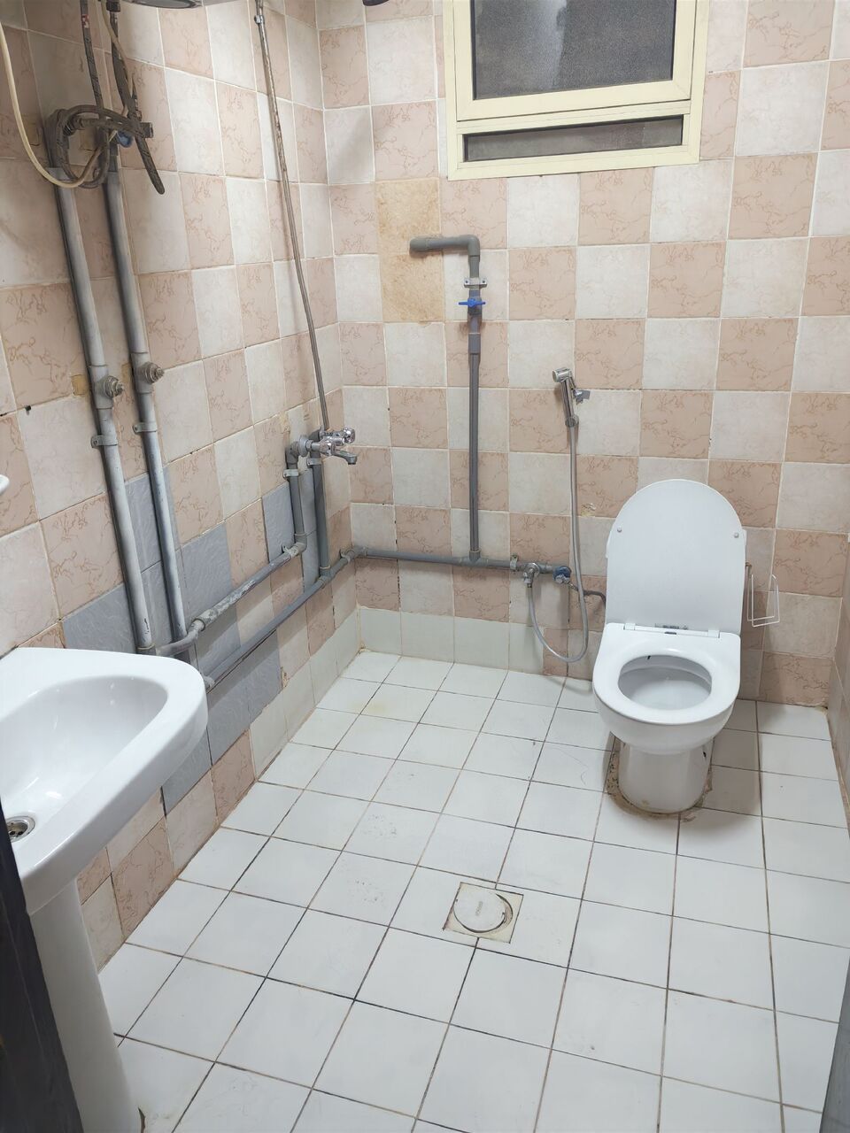 Jubail, Apts/Flats Wanted, SAR 550/month,  2 BR,  2 Bhk, Bed Space Available For 550.sr(including Water+electricity )