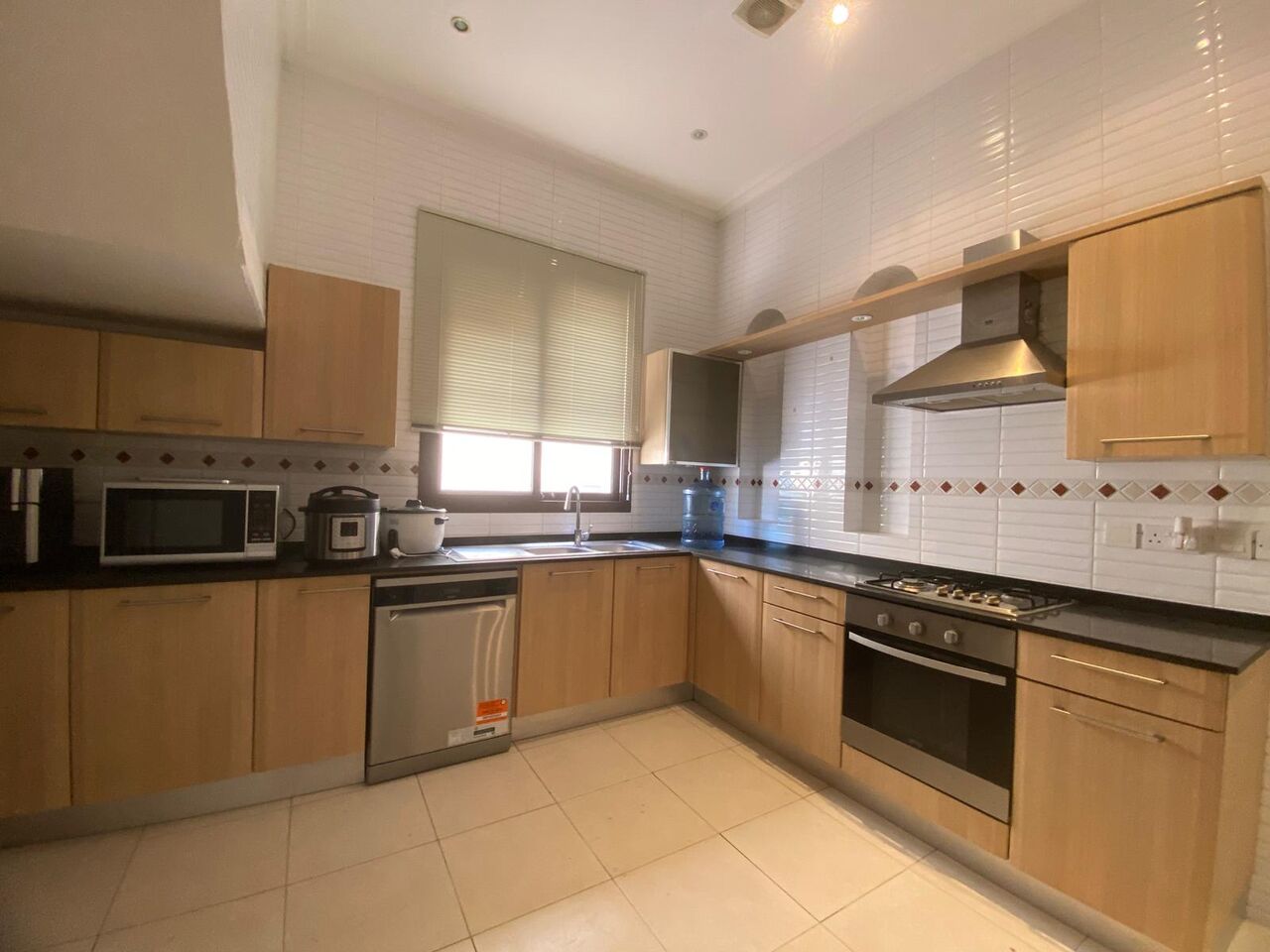 Adliya, Apartments, Flats, Houses & Villas, BHD 1000/month,  4 BR,  Adliya : 4 Bedroom Semi Furnished Villa With Private Pool