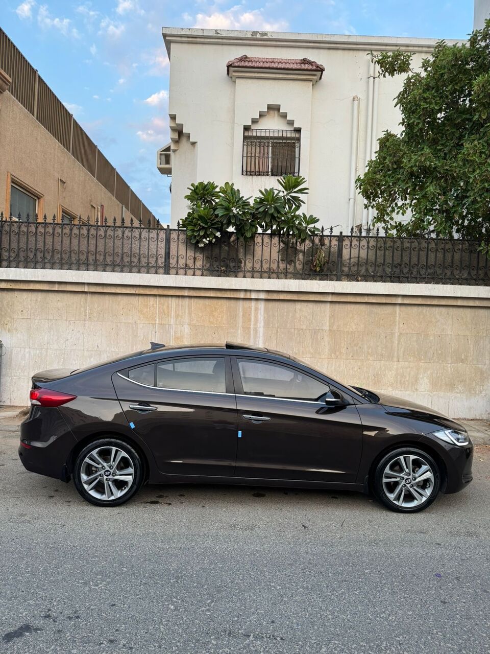 Jeddah, Vehicles, Cars & Trucks , SAR 32,  Hyundai Elantra,  2017,  Automatic,  290 KM,  For Sell Car