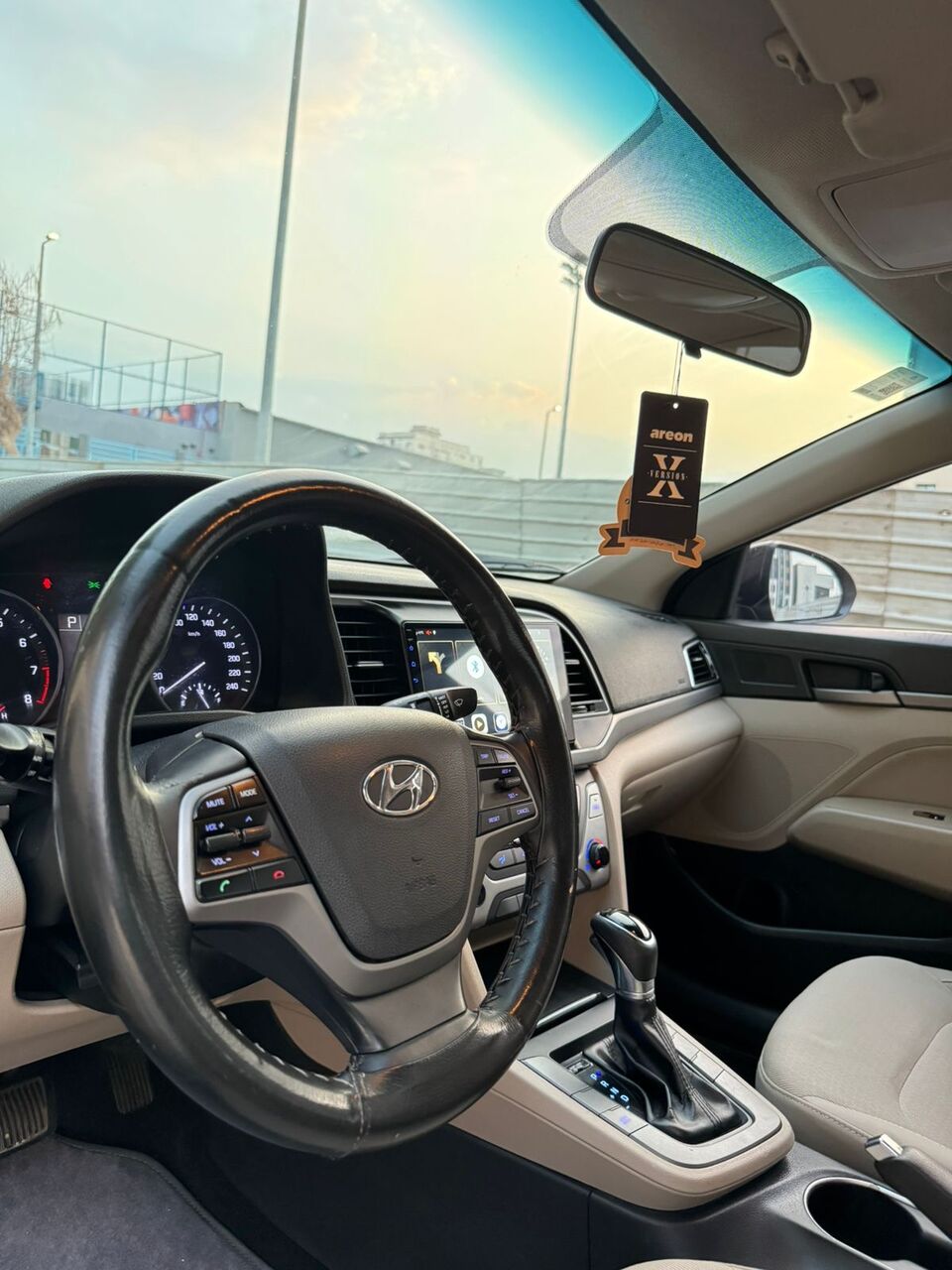Jeddah, Vehicles, Cars & Trucks , SAR 32,  Hyundai Elantra,  2017,  Automatic,  290 KM,  For Sell Car