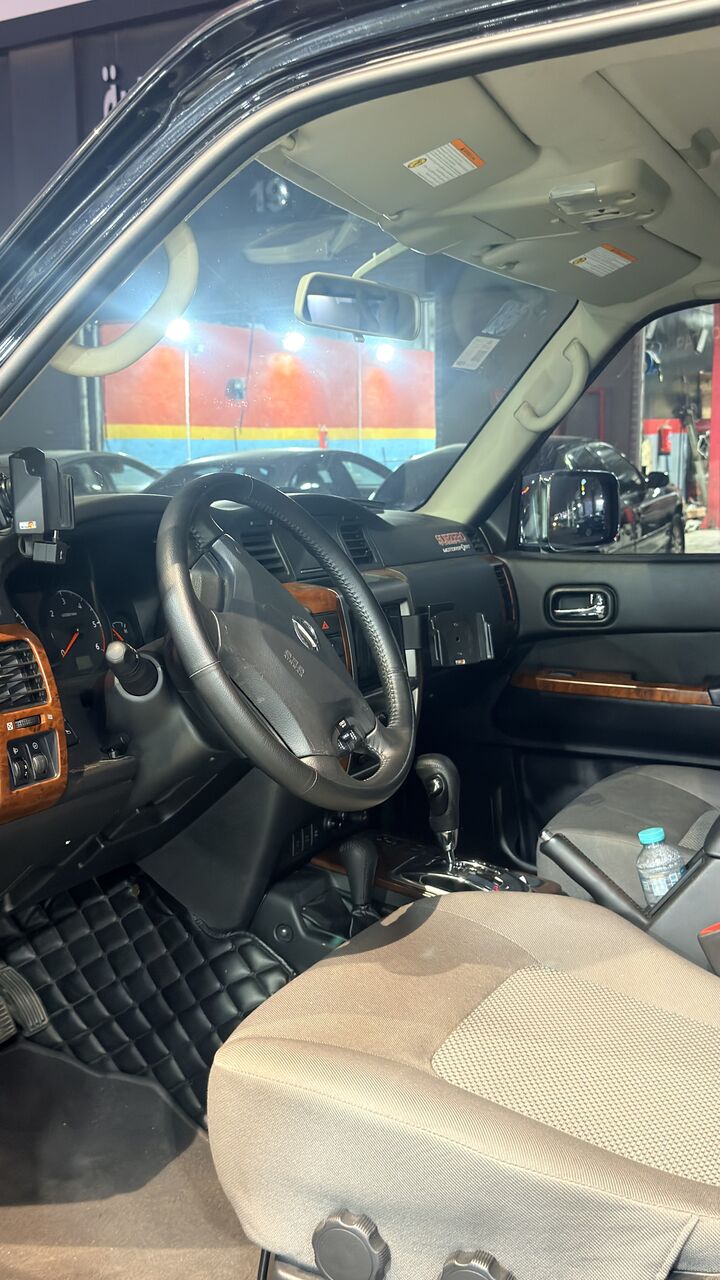 Jeddah, Vehicles, Cars & Trucks , Nissan Patrol Safari,  2022,  Automatic,  81000 KM,  Nissan Safari Full Option  For Sale