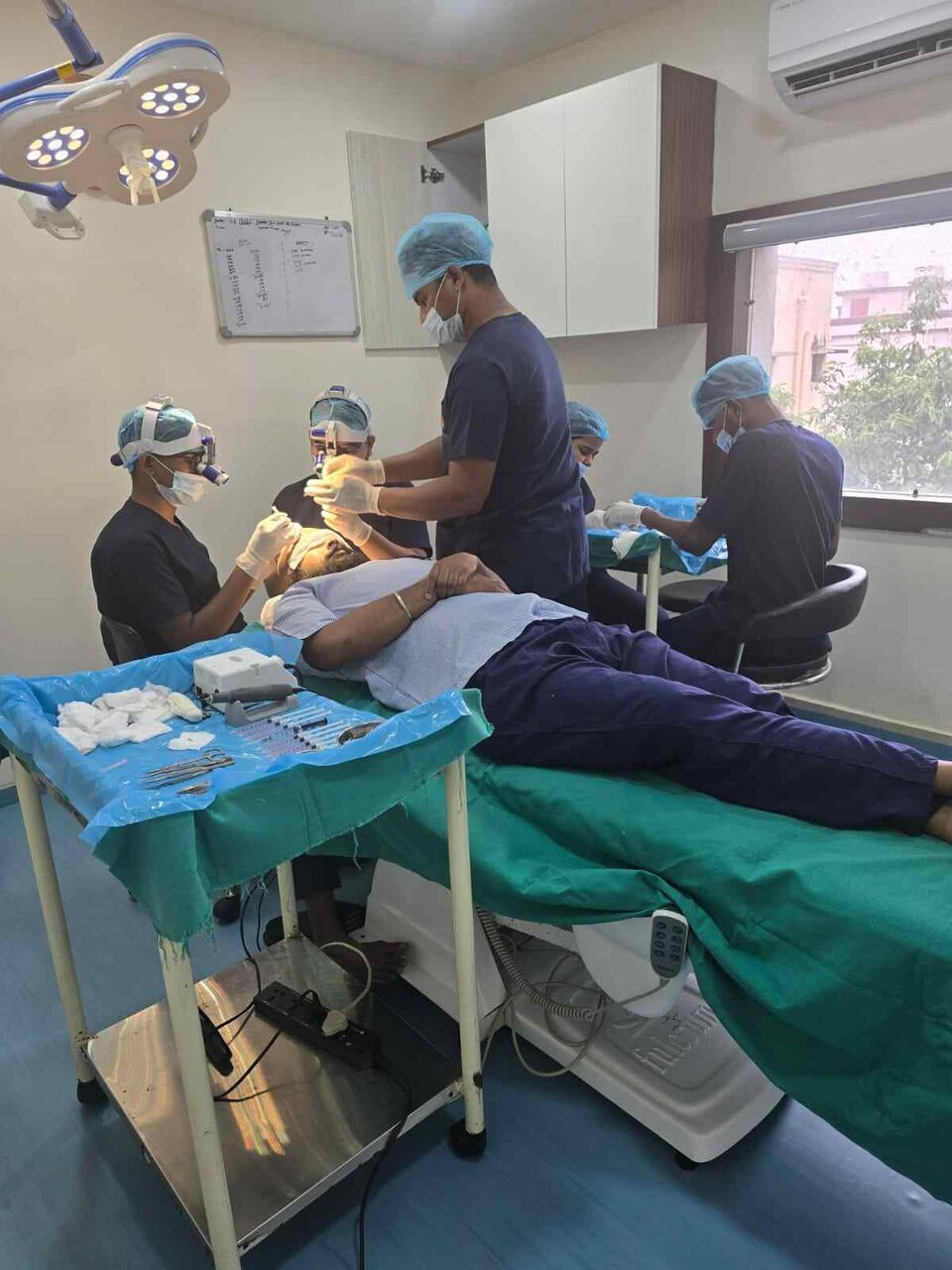 New Delhi, Health, Best Hair Transplant Doctor In Delhi | Advanced Hair Restoration Clinic | Alloroots