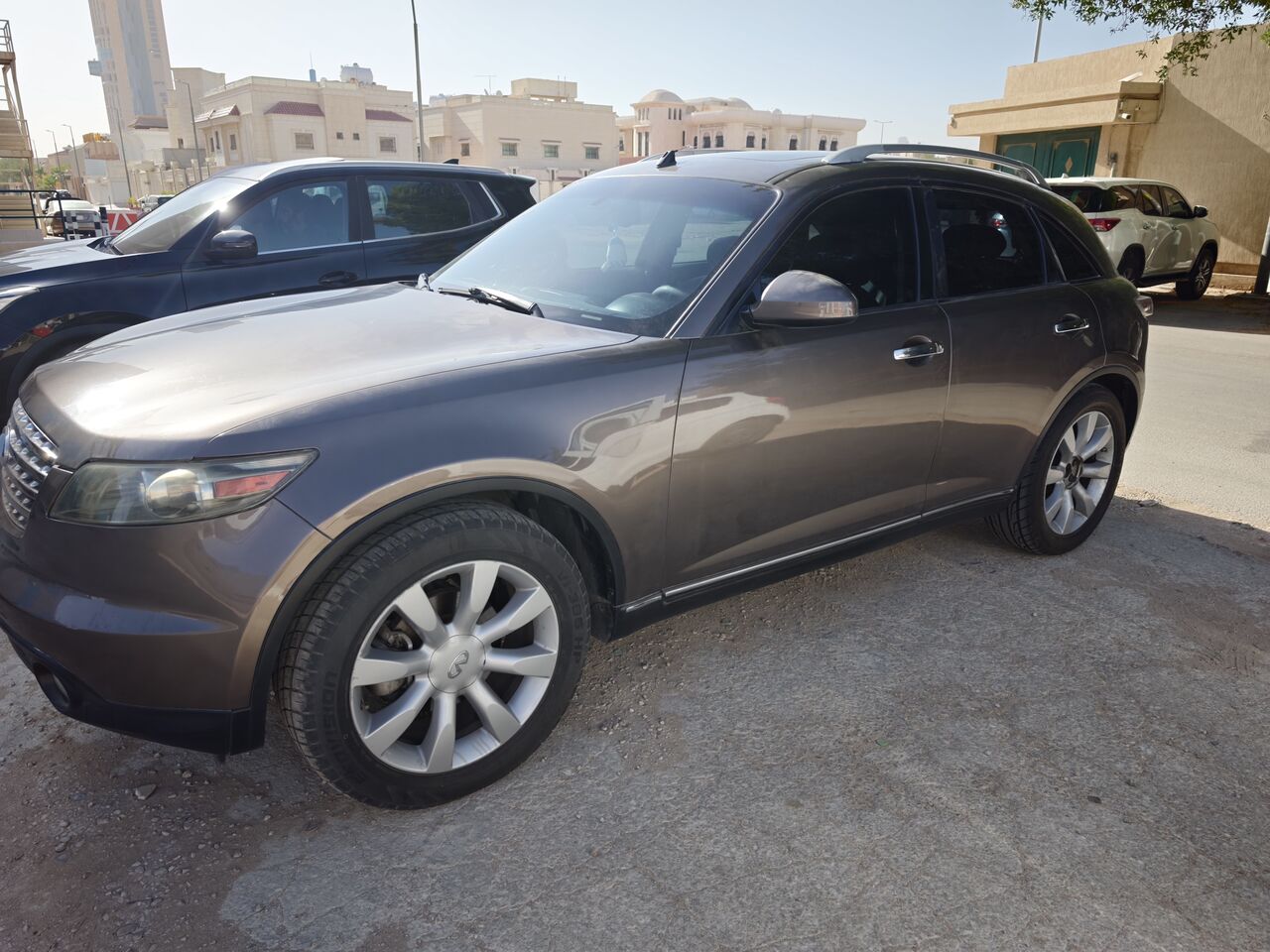 Riyadh, Vehicles, Cars & Trucks , SAR 19,  Infiniti FX,  2006,  Automatic,  250000 KM,  Selling: 35