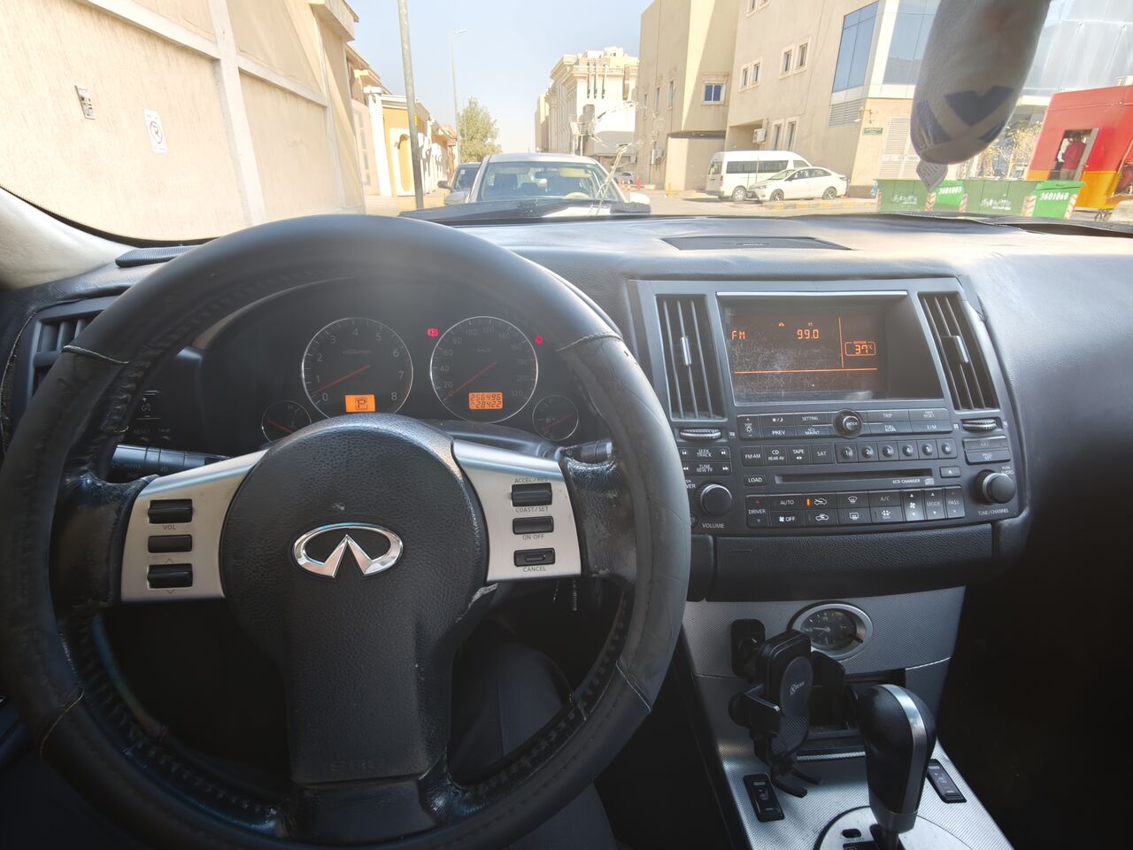 Riyadh, Vehicles, Cars & Trucks , SAR 19,  Infiniti FX,  2006,  Automatic,  250000 KM,  Selling: 35