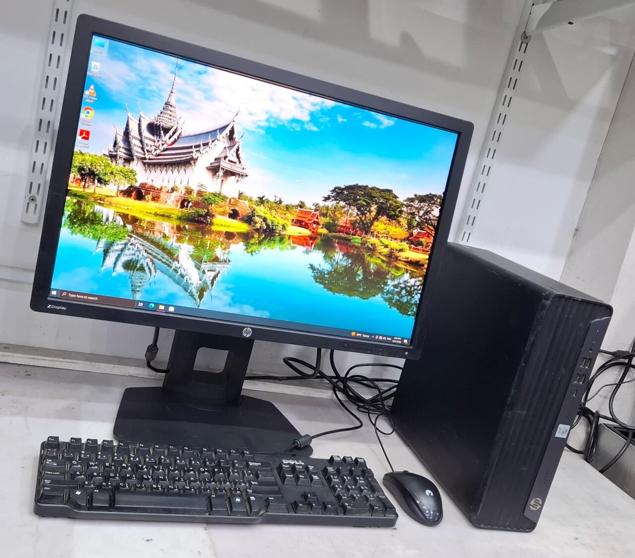 Manama, Computers, BHD 155,  10th Generation HP Core I7 Computer Set HP 24" WUXGA Monitor 8GB DDR4 RAM Windows 11 Pro