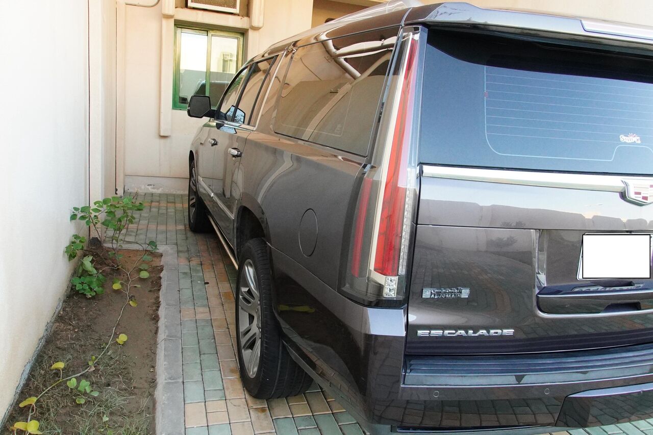 Al Rehab, Vehicles, Cars & Trucks , SAR 95000,  Cadillac Escalade,  2015,  Automatic,  188000 KM,    4x4 Longbase