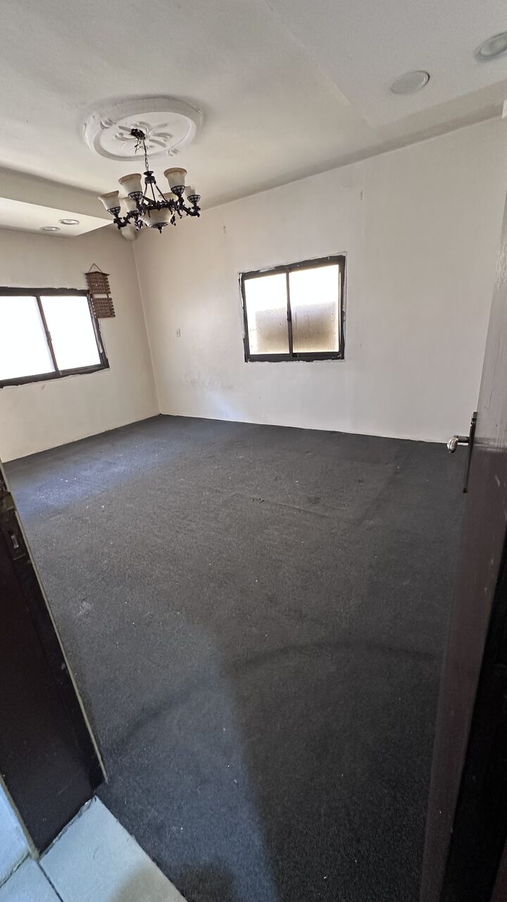HAY 71, Rooms for Rent, SAR 850/month,  Spacious Master Bedroom +Attached Bathroom Available-Al Uhud-71(Indian Executive Bachelor)