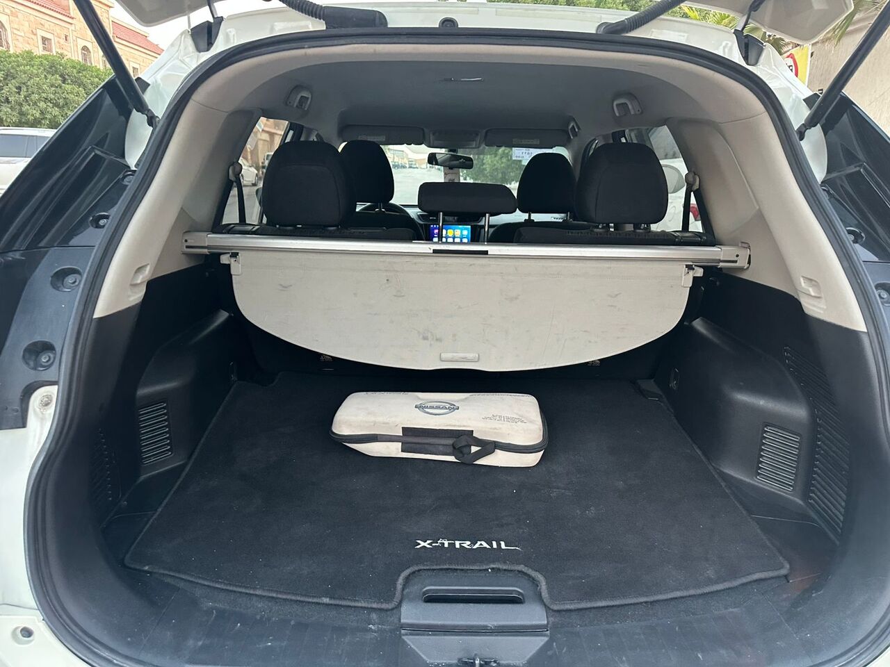Riyadh, Vehicles, Cars & Trucks , SAR 63000,  Nissan X-Trail,  2022,  Automatic,  47000 KM,    (2.5) With Mid Option (1st Owner) Family Exit Urgent Sales No Accident