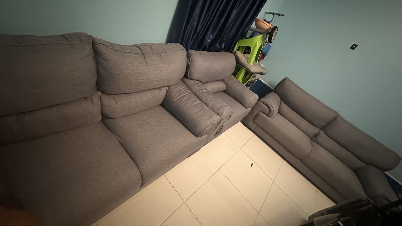 Madinat Al Ummal, Furniture, SAR 700,  7 Seter Wide Sofa, HOME Center Look Like New -Brand New Condition