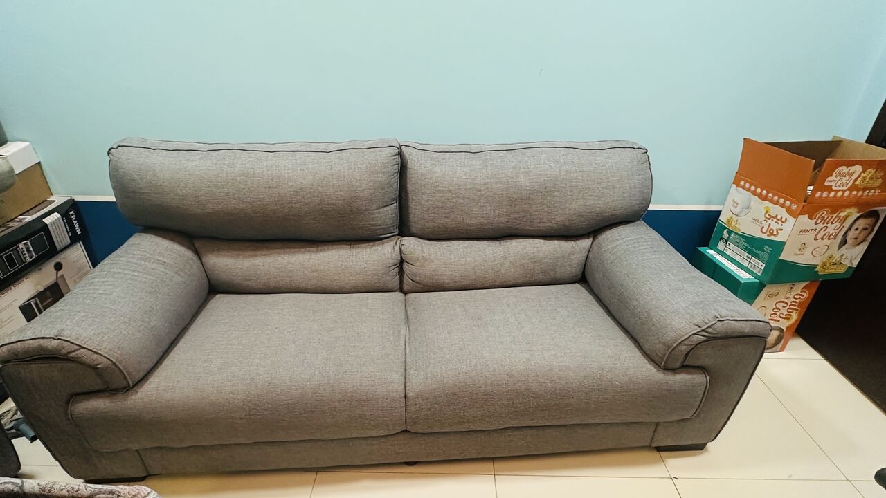 Madinat Al Ummal, Furniture, SAR 700,  7 Seter Wide Sofa, HOME Center Look Like New -Brand New Condition