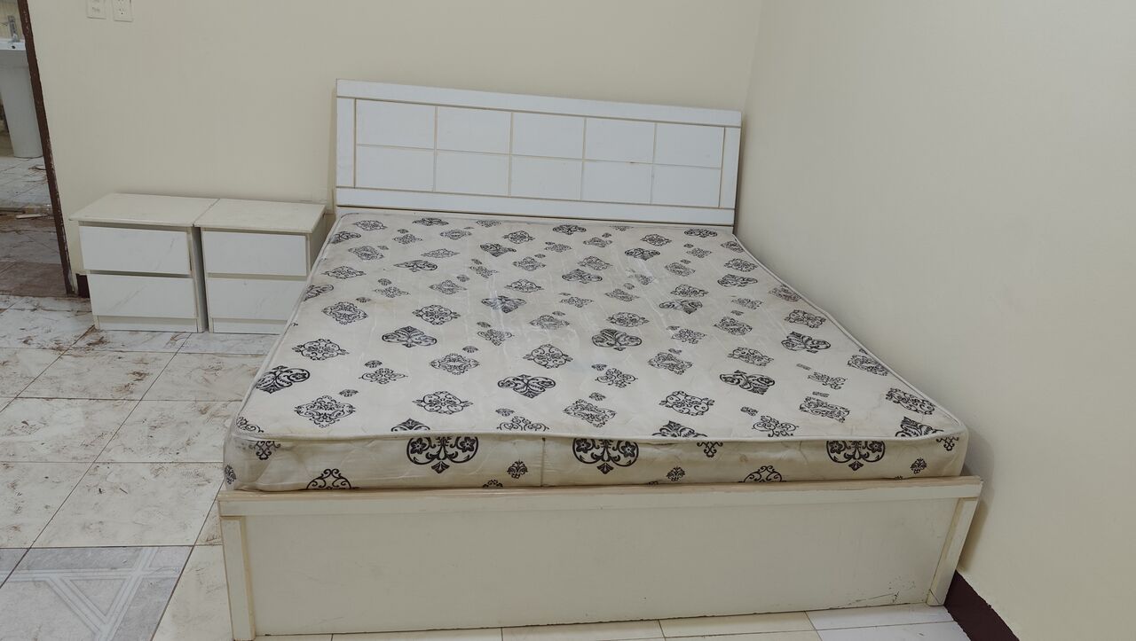 Al Adama, Household Items, SAR 850,  House Hold Items- King Size Bed  With Big Wardrobe, Dressing Table