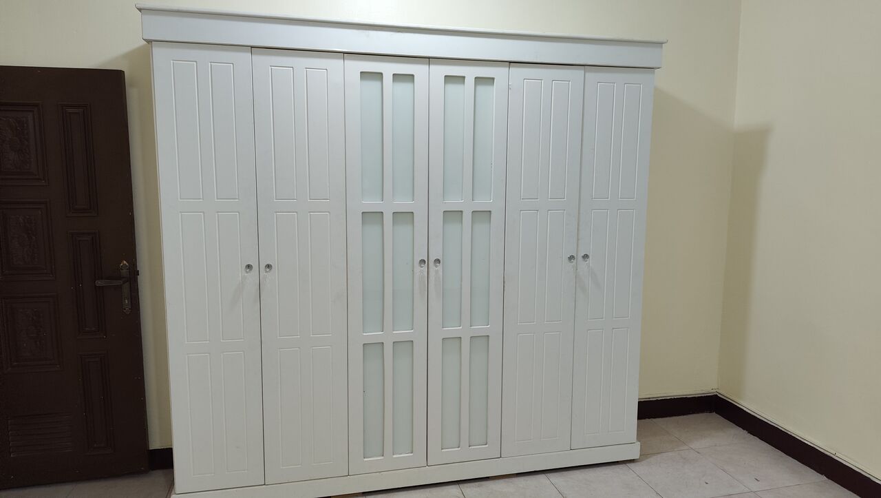 Al Adama, Household Items, SAR 850,  House Hold Items- King Size Bed  With Big Wardrobe, Dressing Table