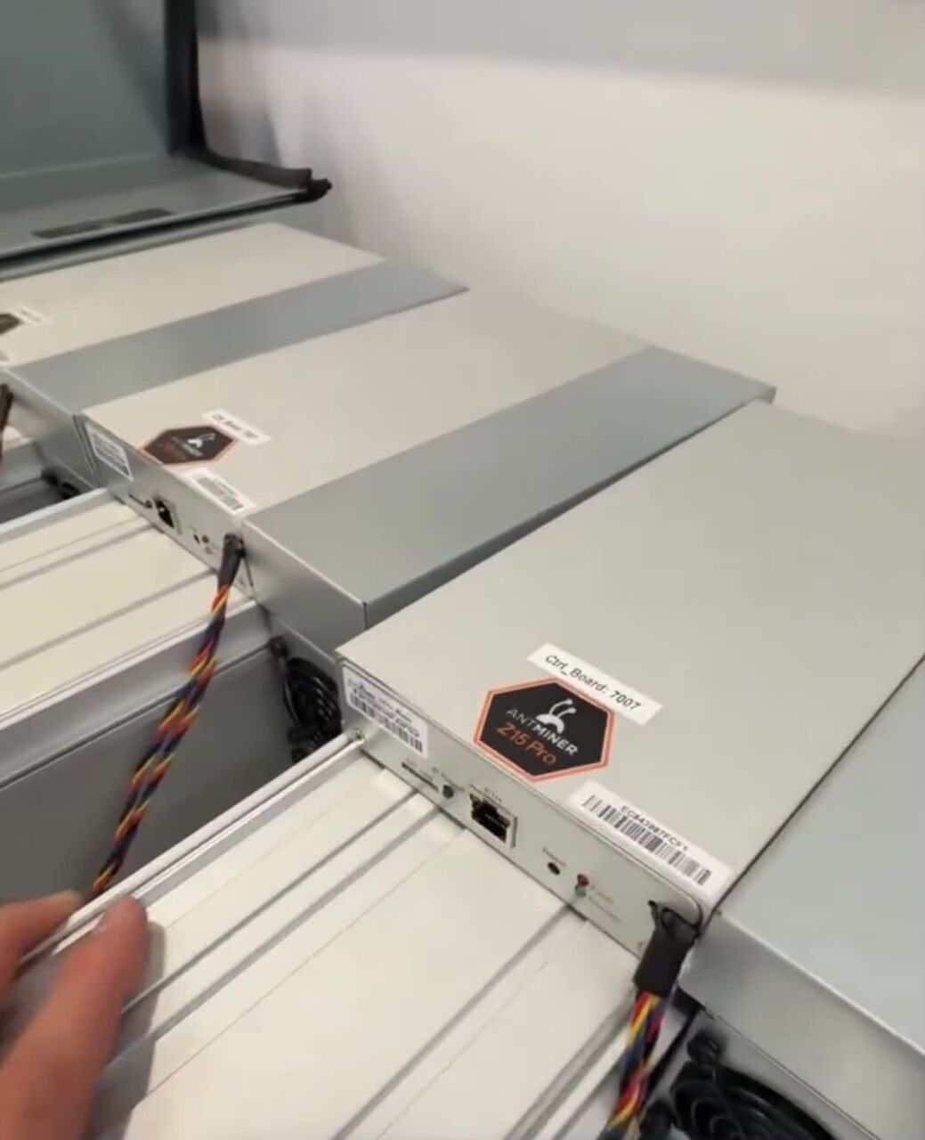 Houston, Electronics, USD 1500,  Used Antminer Z15 Pro With 840 Ksol Chips With Warranty