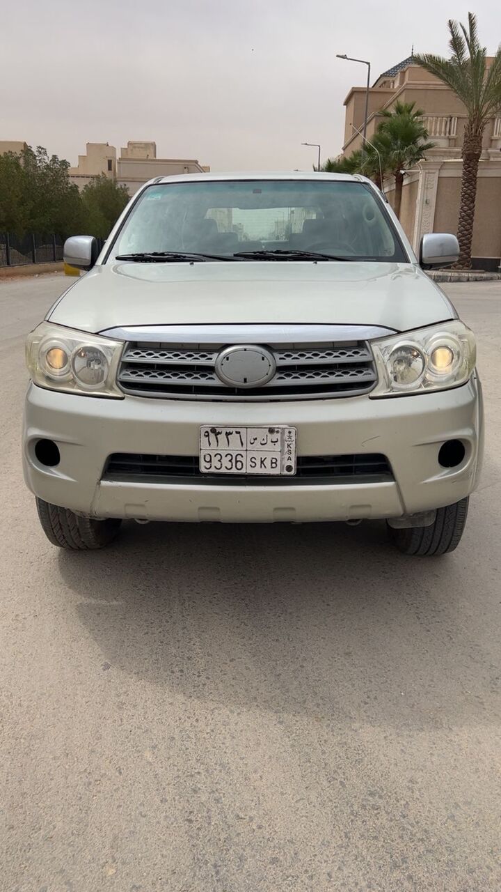 Riyadh, Vehicles, Cars & Trucks , SAR 28000,  Toyota Fortuner,  2011,  Automatic,  400000 KM,