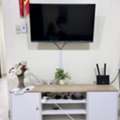 SAR 850,  43 &ldquo; TV With TV Unit Table