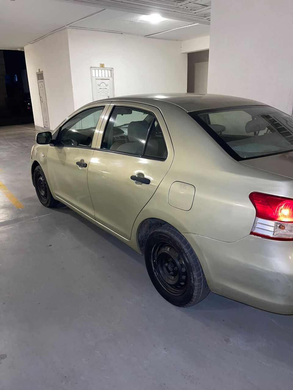Al Ameer Fawwaz Junobi, Vehicles, Cars & Trucks , SAR 14000,  Yaris 2008,  2008,  Automatic,  400 KM,  Yaris  Windows Manual