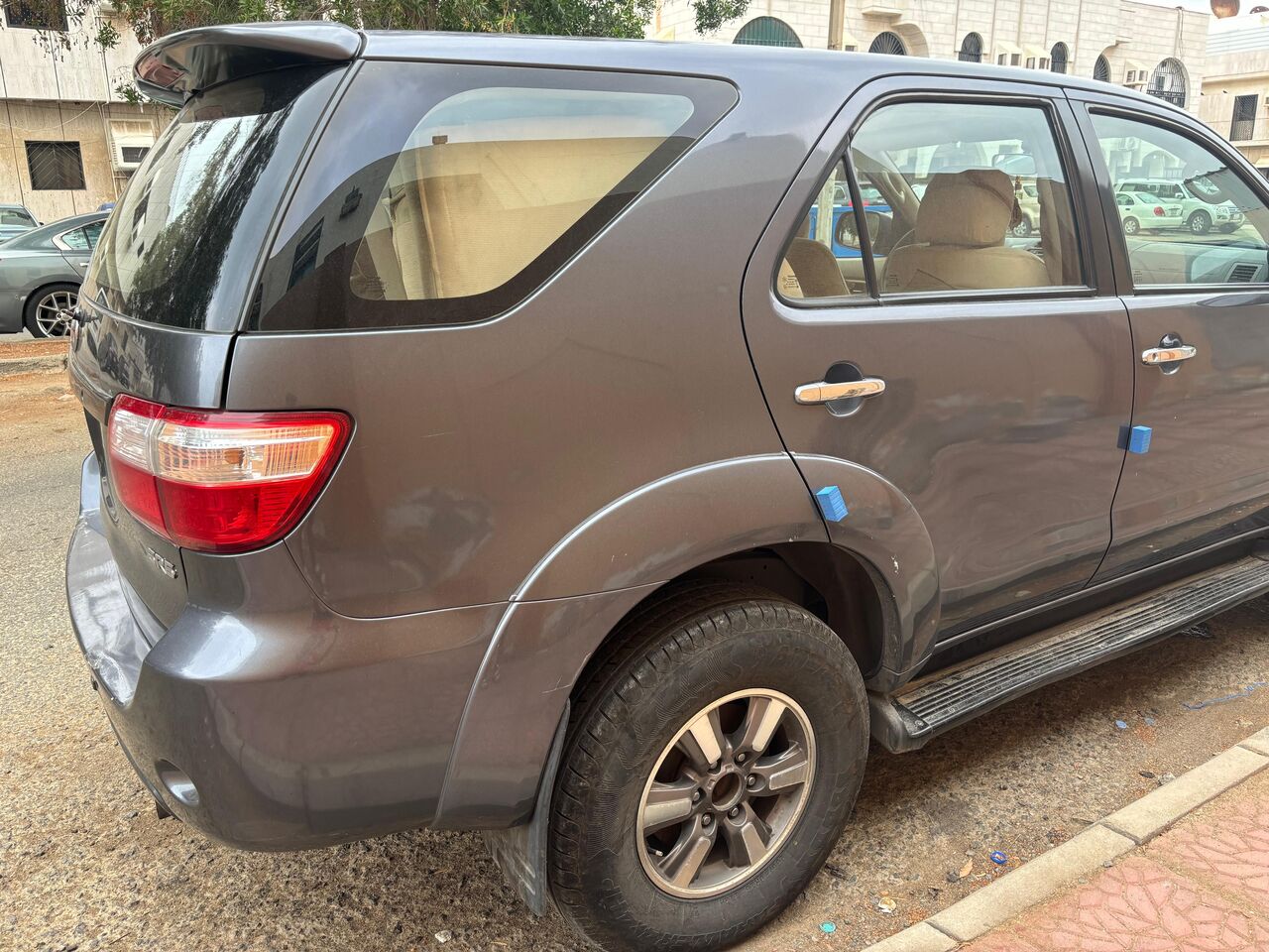 Al Rehab, Vehicles, Cars & Trucks , SAR 40000,  Toyota Fortuner,  2010,  Automatic,  370000 KM,   SRS  Good Conditions Family Use