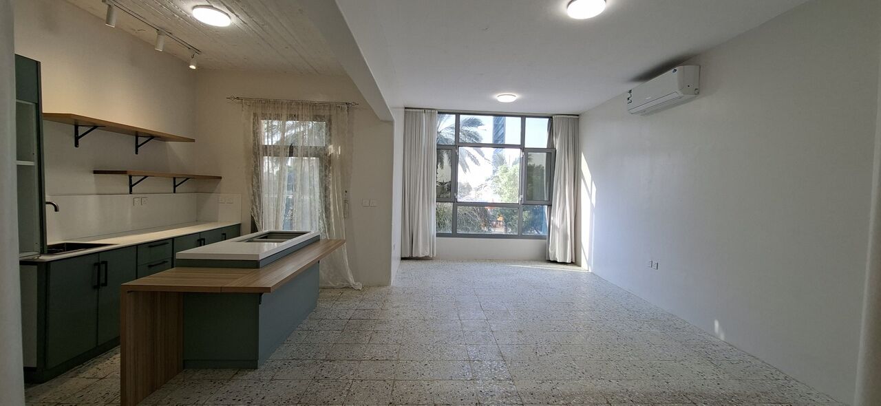 Riyadh, Apartments, Flats, Houses & Villas, SAR 64/year,  2 BR,  160 Sq. Meter,  Floor In A Villa Overlooking A Public Park At Rabwah, Riyadh