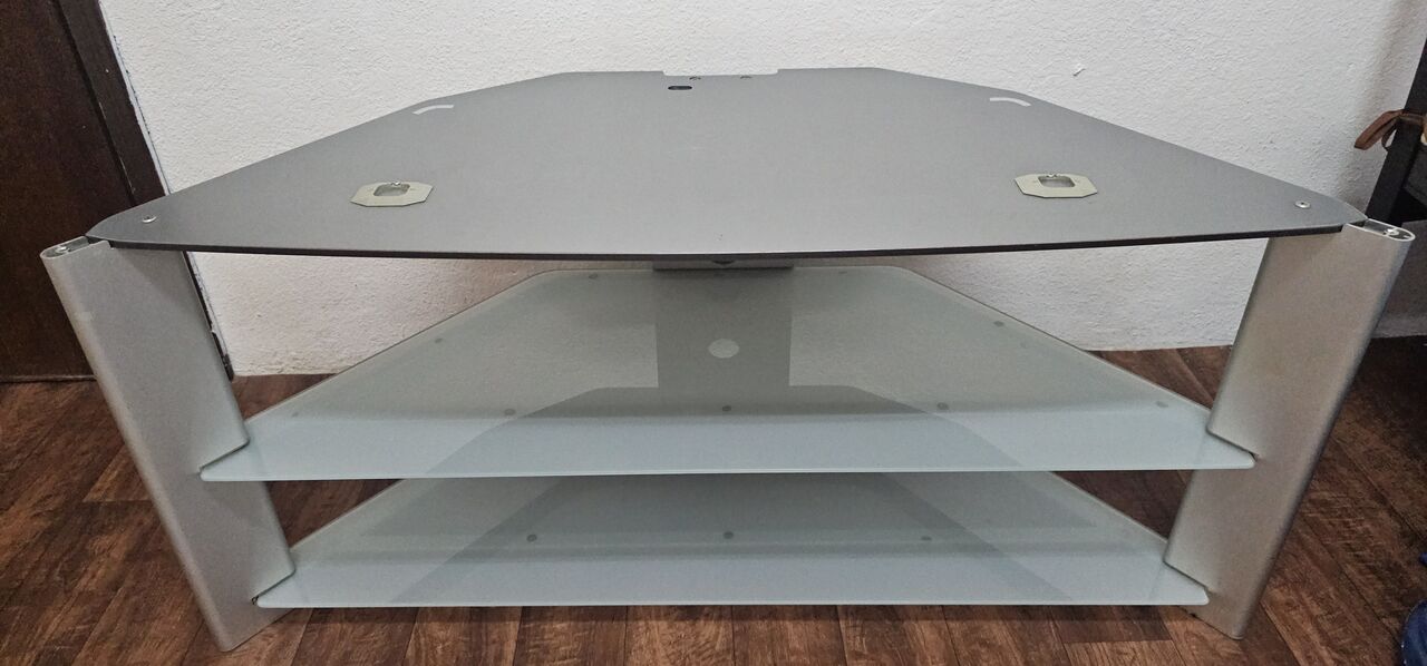 Jubail, Furniture, SAR 50,  Good Condition TV Trolly For Sale