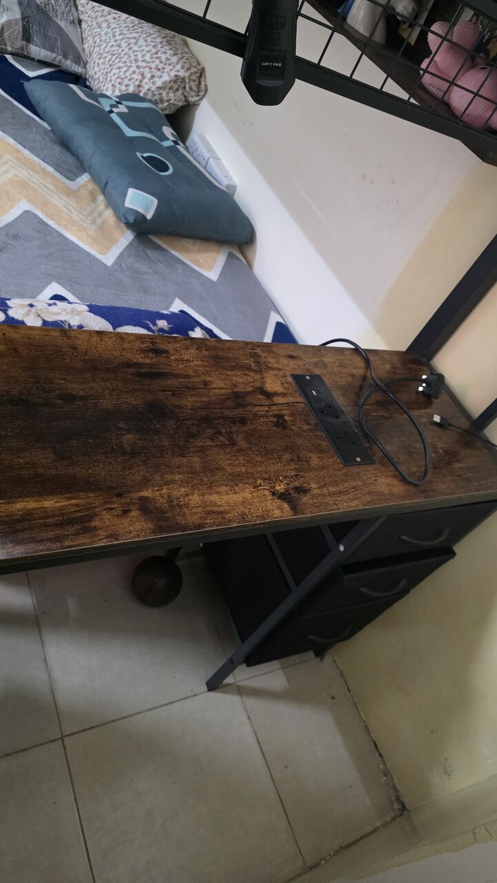 Al Malaz, Furniture, SAR 800,  BUNK BED WITH STUDY TABLE FOR SALE