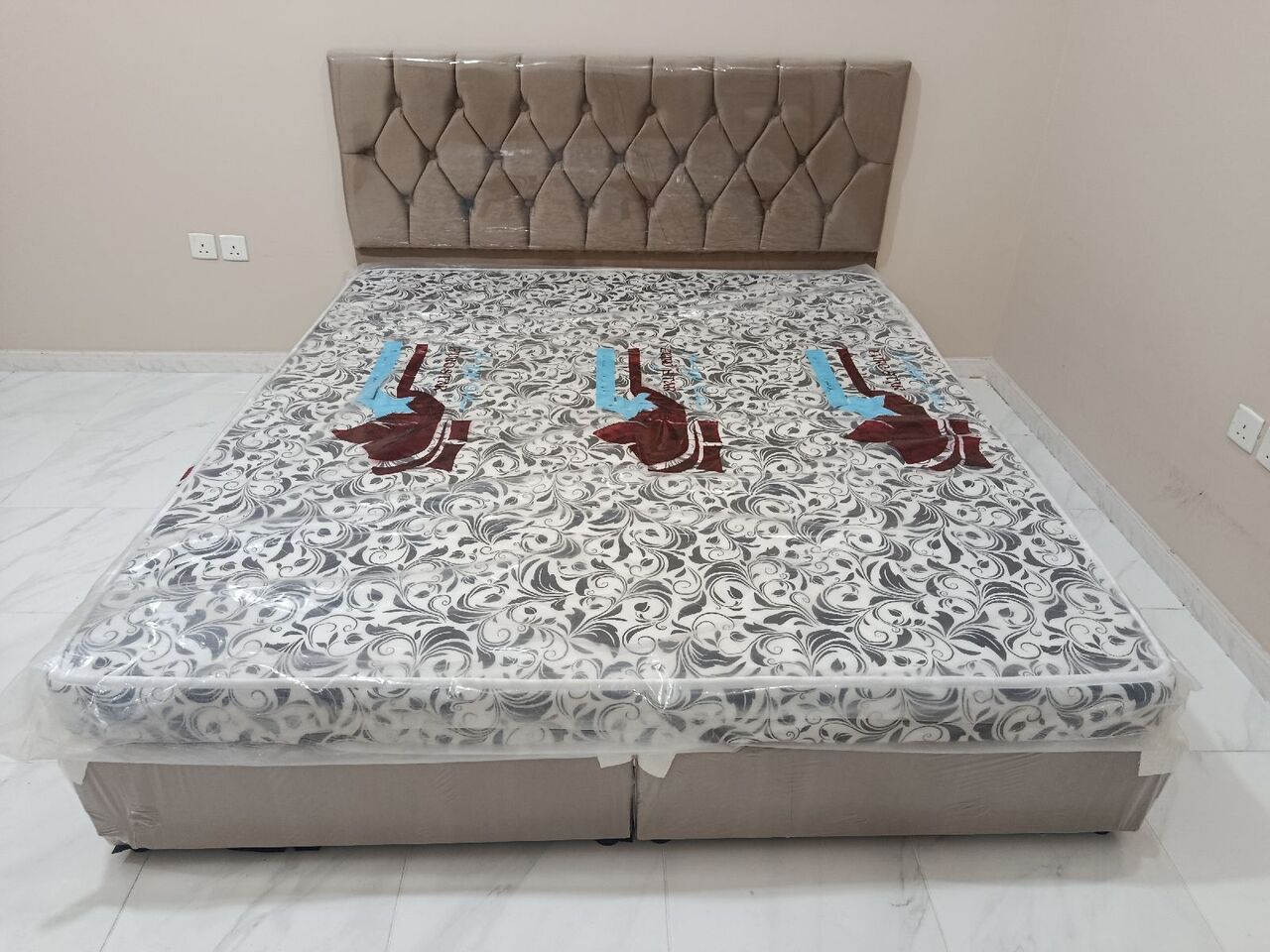 Jeddah, Furniture, SAR 1,  New Complete Bedroom Set For Sale