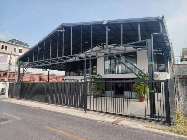 Bangkok, Villas, THB 120000,  100 Sq. Feet,  ให้เช่าอาคาร 2 ชั้นหลังมุม 100 ตรว. ย่านล