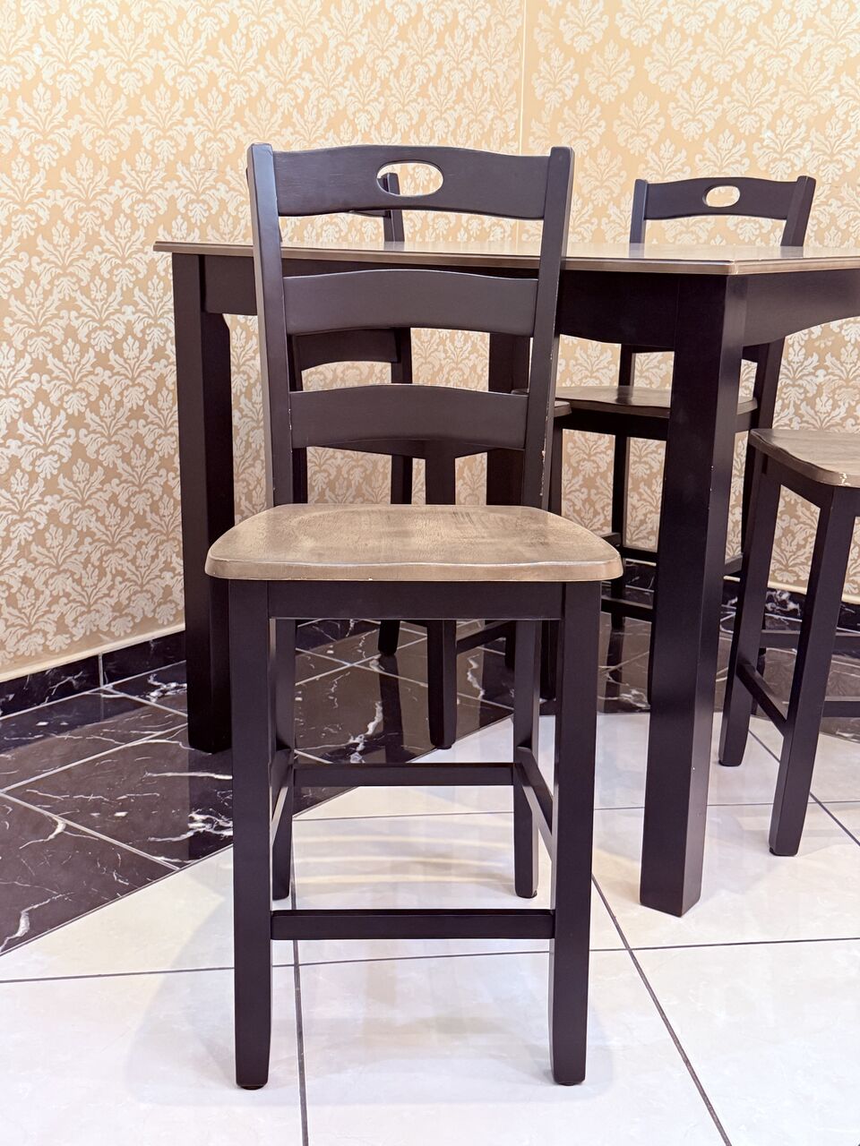 Al Badiyah, Furniture, SAR 1800,  URGENT SALE &ndash; Ashley Dining Table Set With 4 Chairs