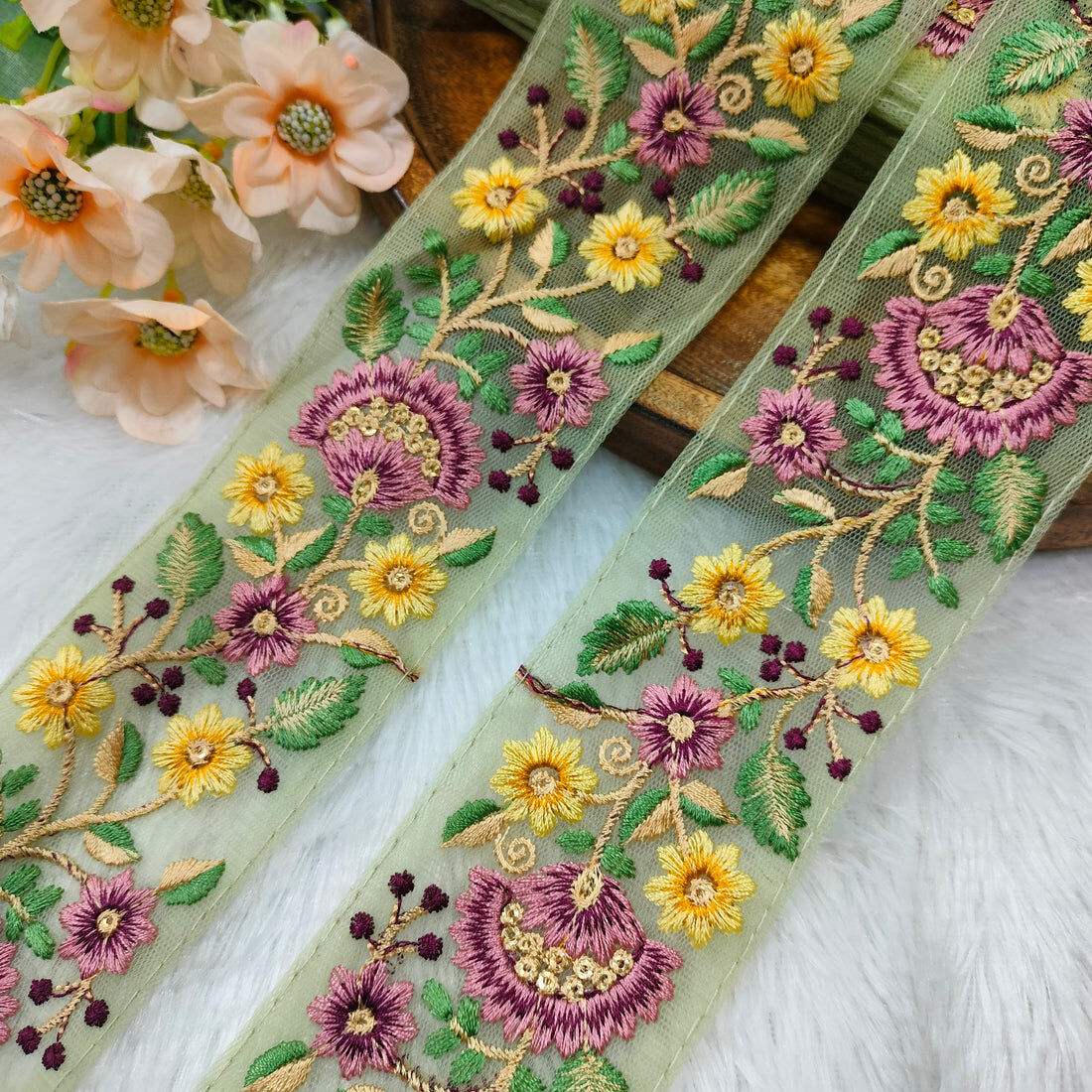 Mumbai, Clothing & Accessories, Stylish Saree Lace Online For Festive & Wedding Wear | Our Knots