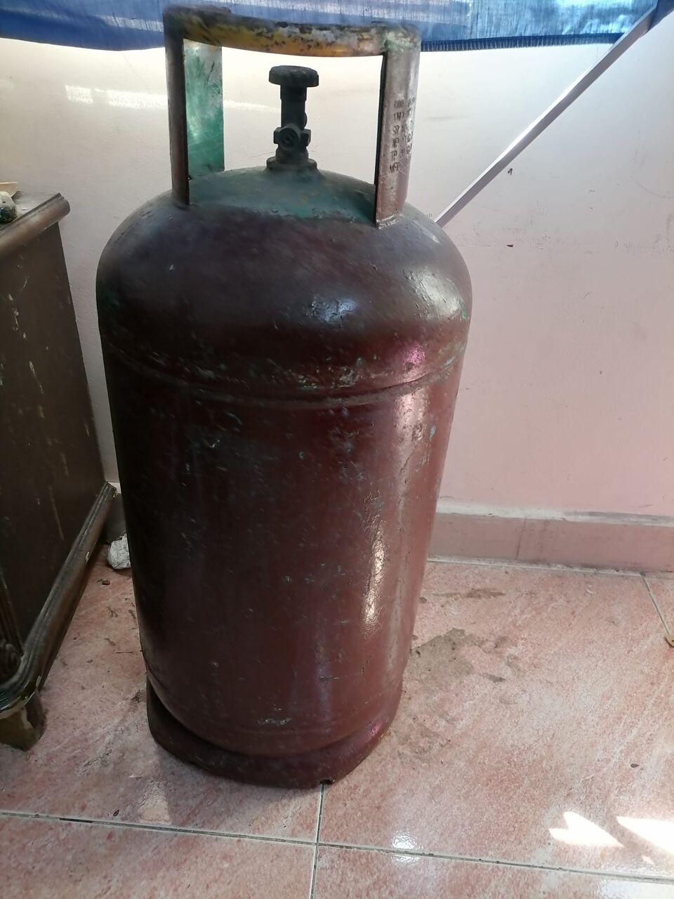 Busaiteen, Household Items, BHD 15,  Gas Cylinder For Sale 2 Nos