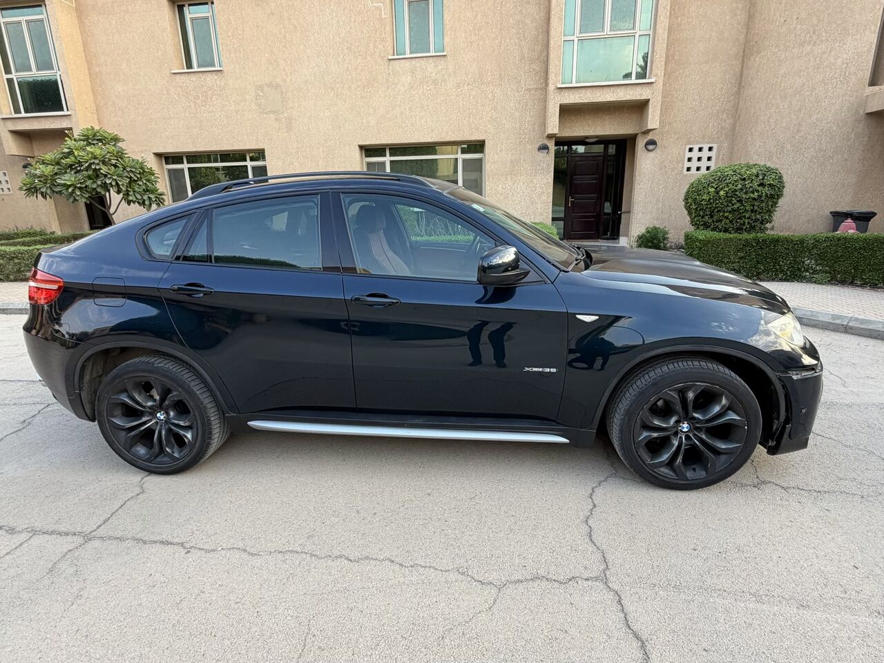 Riyadh, Vehicles, Cars & Trucks , SAR 70000,  BMW X6,  2014,  Automatic,  107500 KM,    For Sale. One Expat Owner. No Accidents. Full Service History
